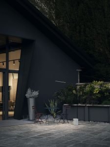 Bella: lampada a piantana per esterni e interni