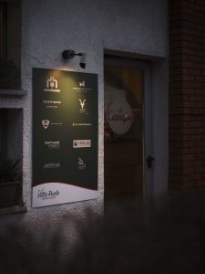 DX: Proiettore per pareti soffitti e pavimenti